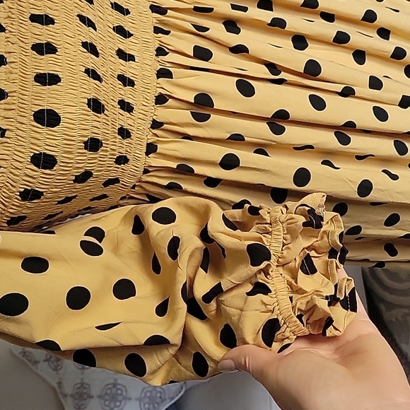 Faithfull The Brand Brisa Midi Dress Emelda Dot Print Biscuit - Picture 5 of 10